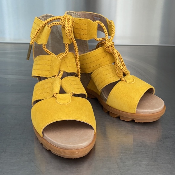 Host Pick! SOREL leather lace up sandals.NiB - Picture 3 of 6